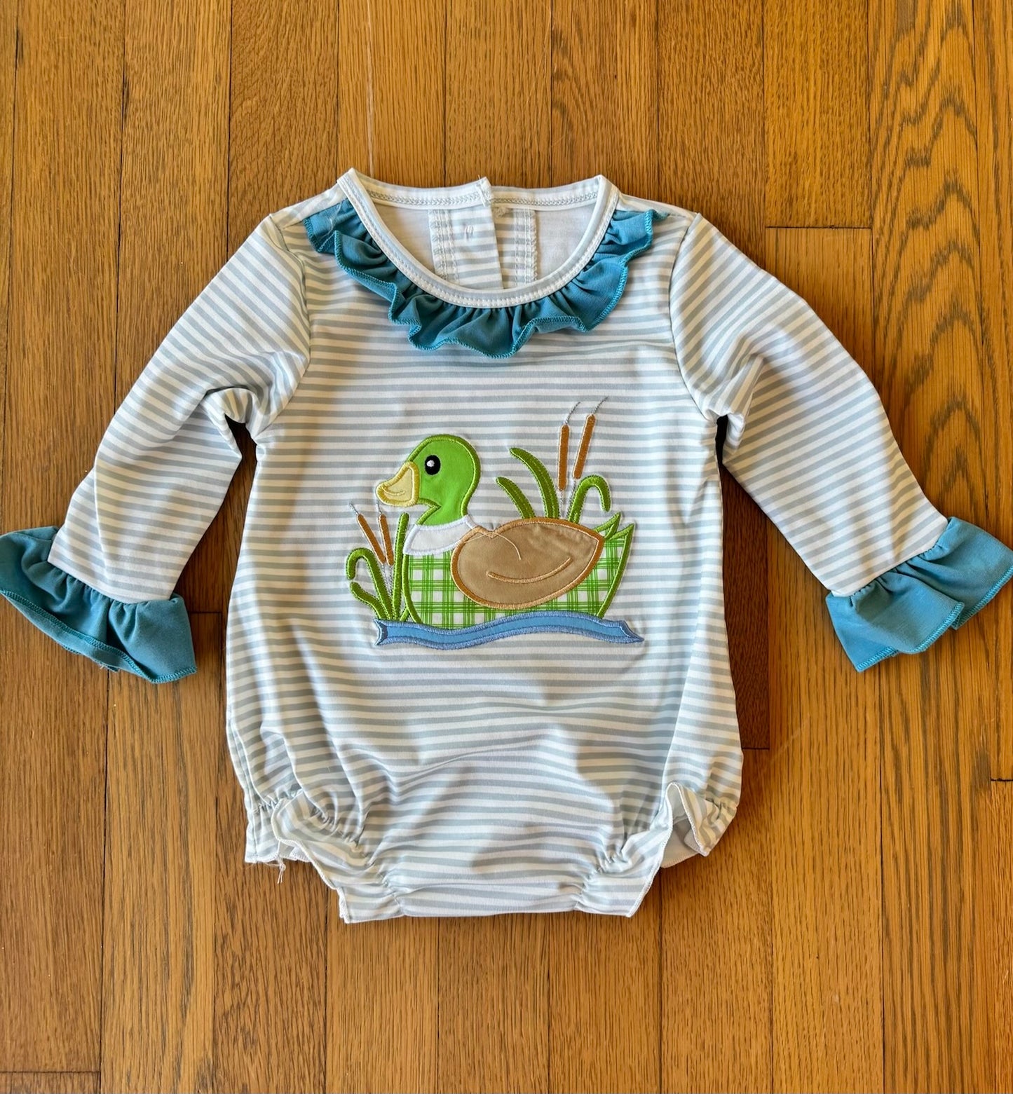 Blue Stripe Duck Ruffle Bubble