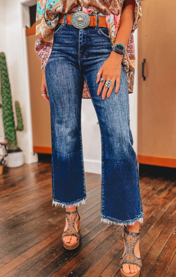 Pre-order Raw Hem Ankle Jeans