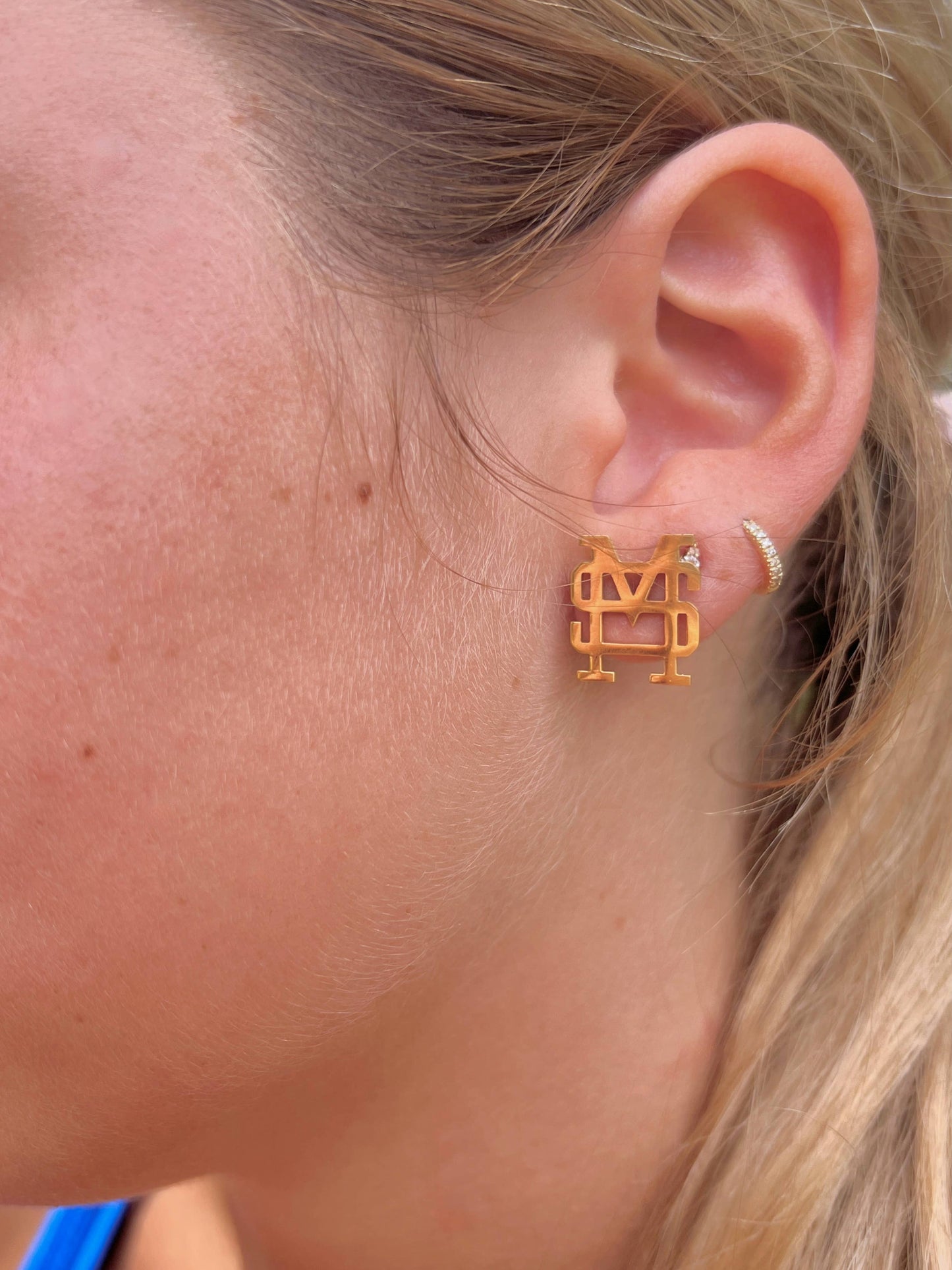 Mississippi State MS Logo Gold Stud Earrings